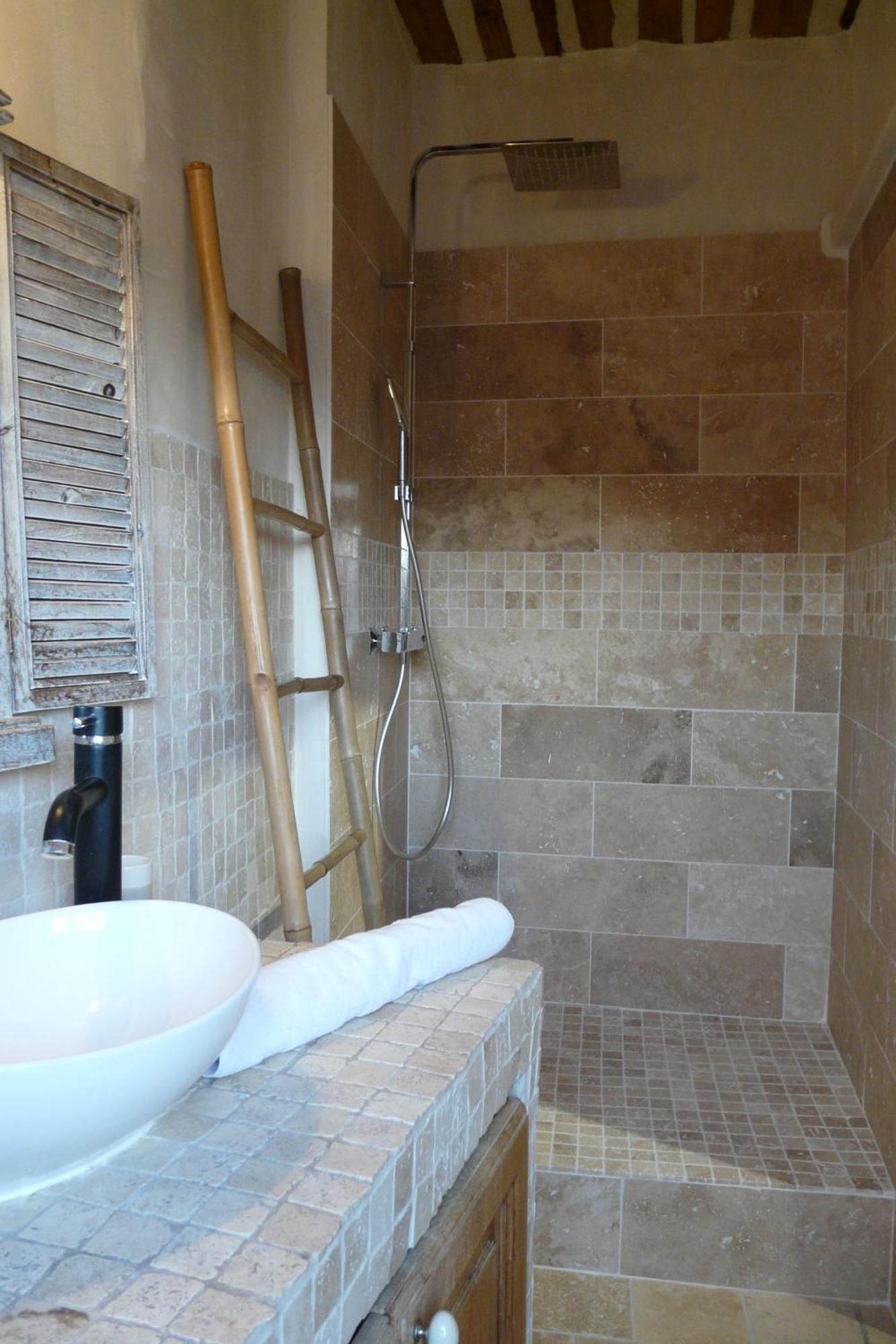 شقة Duplex En Plein Centre LʼIsle-sur-la-Sorgue المظهر الخارجي الصورة