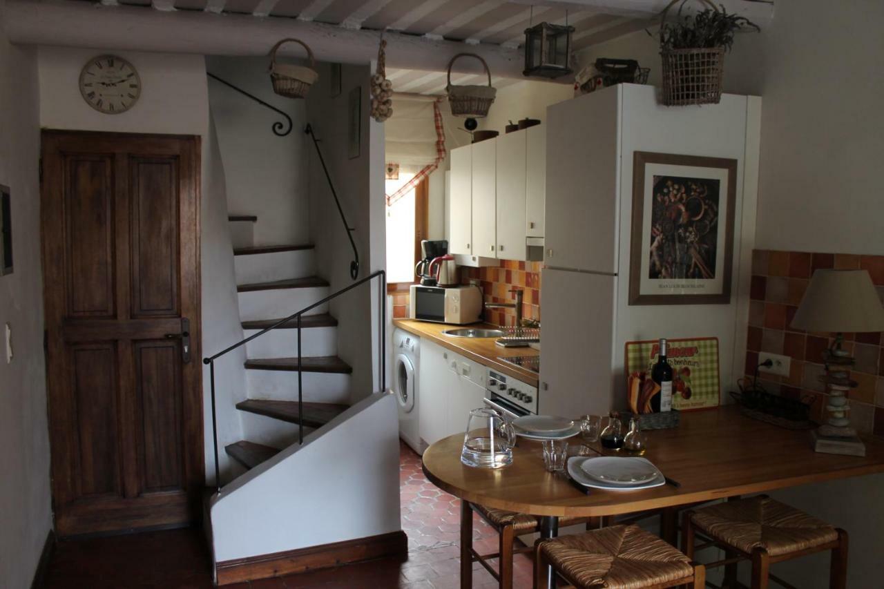 شقة Duplex En Plein Centre LʼIsle-sur-la-Sorgue المظهر الخارجي الصورة